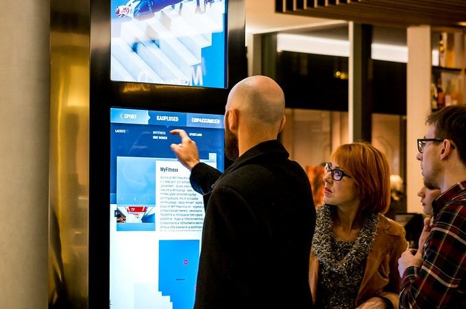 How Digital Signage Can Help Your Retail Brand